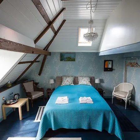 Aan De Markt Bed & Breakfast *